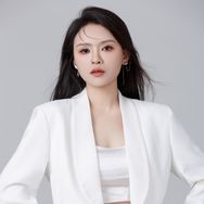 抖音生活排行榜第13名深圳汪汪家,新榜指数902.8000,新增作品数3,分享数3329,评论数7405,点赞数12.6w,新增粉丝数1.91w,累计粉丝数505w