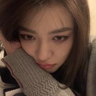 抖音美妆排行榜第19名少女总裁,新榜指数879.0000,新增作品数8,分享数3.85w,评论数1.12w,点赞数108.36w,新增粉丝数10.10w,累计粉丝数208w