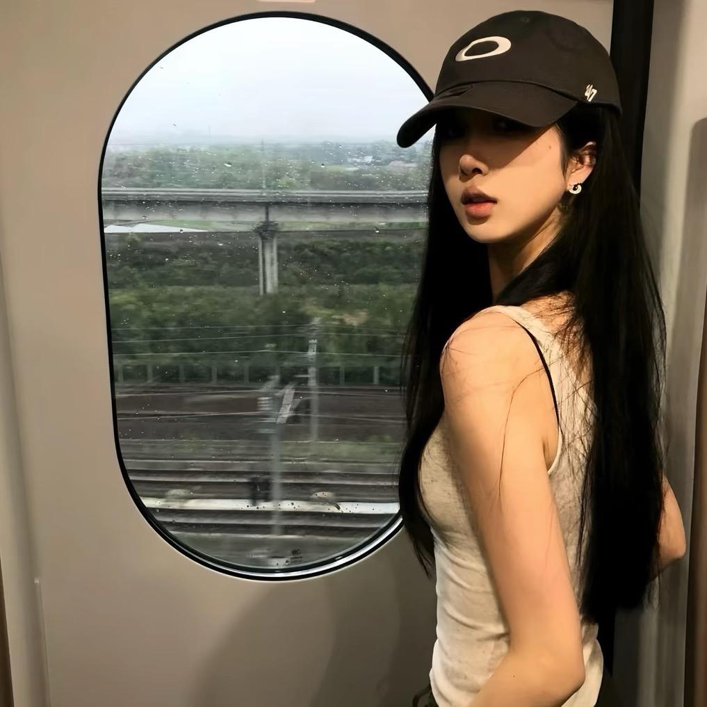 歪宗板面（我叫    微微）
