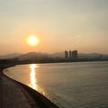 小舸寄江海