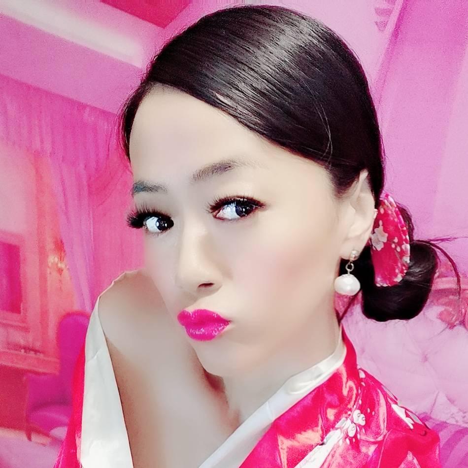 模特多多