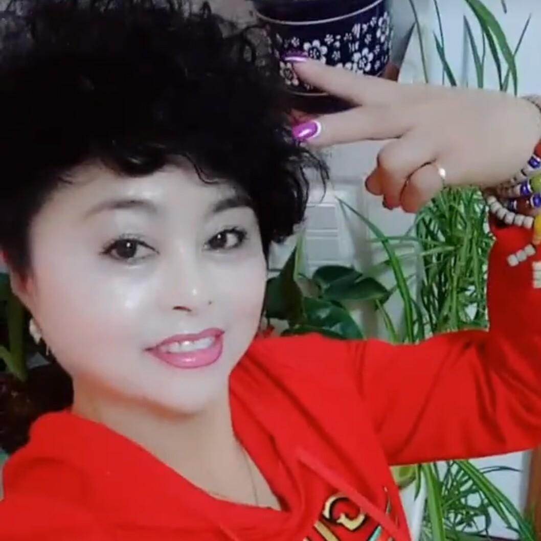 女人味！！！精品服饰店