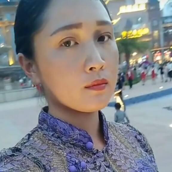 《以后拍素颜~二嫂》