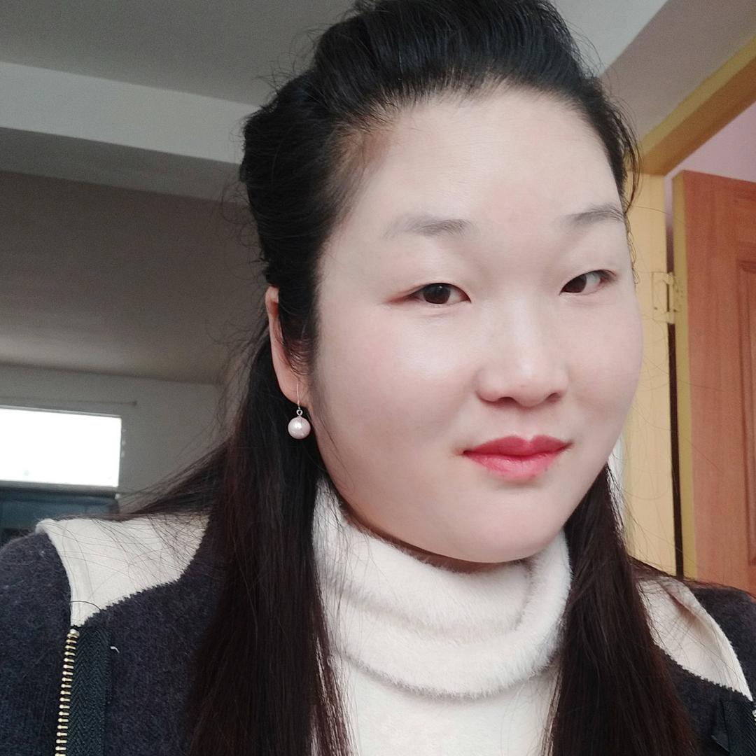 轮椅上的女孩。