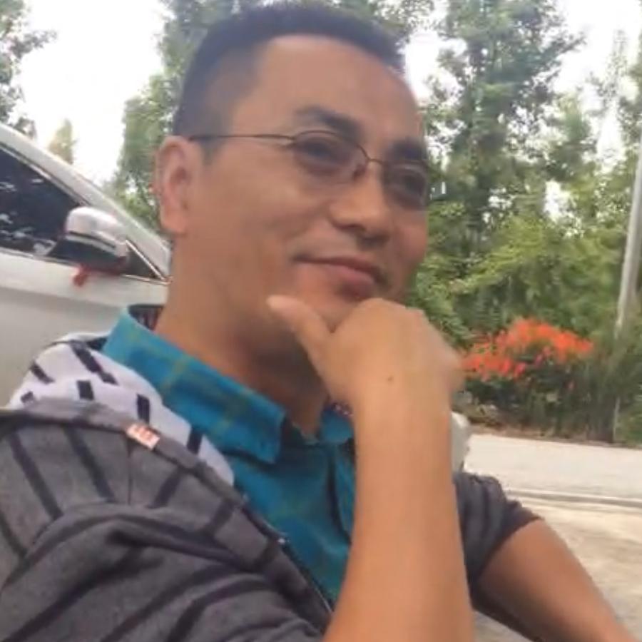 阳光明媚