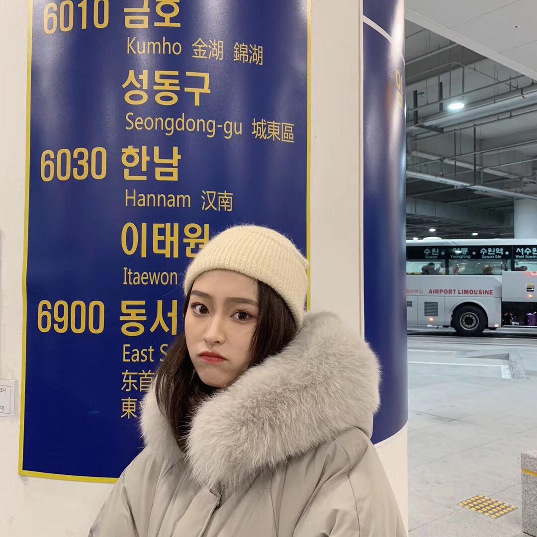白雪靓菲