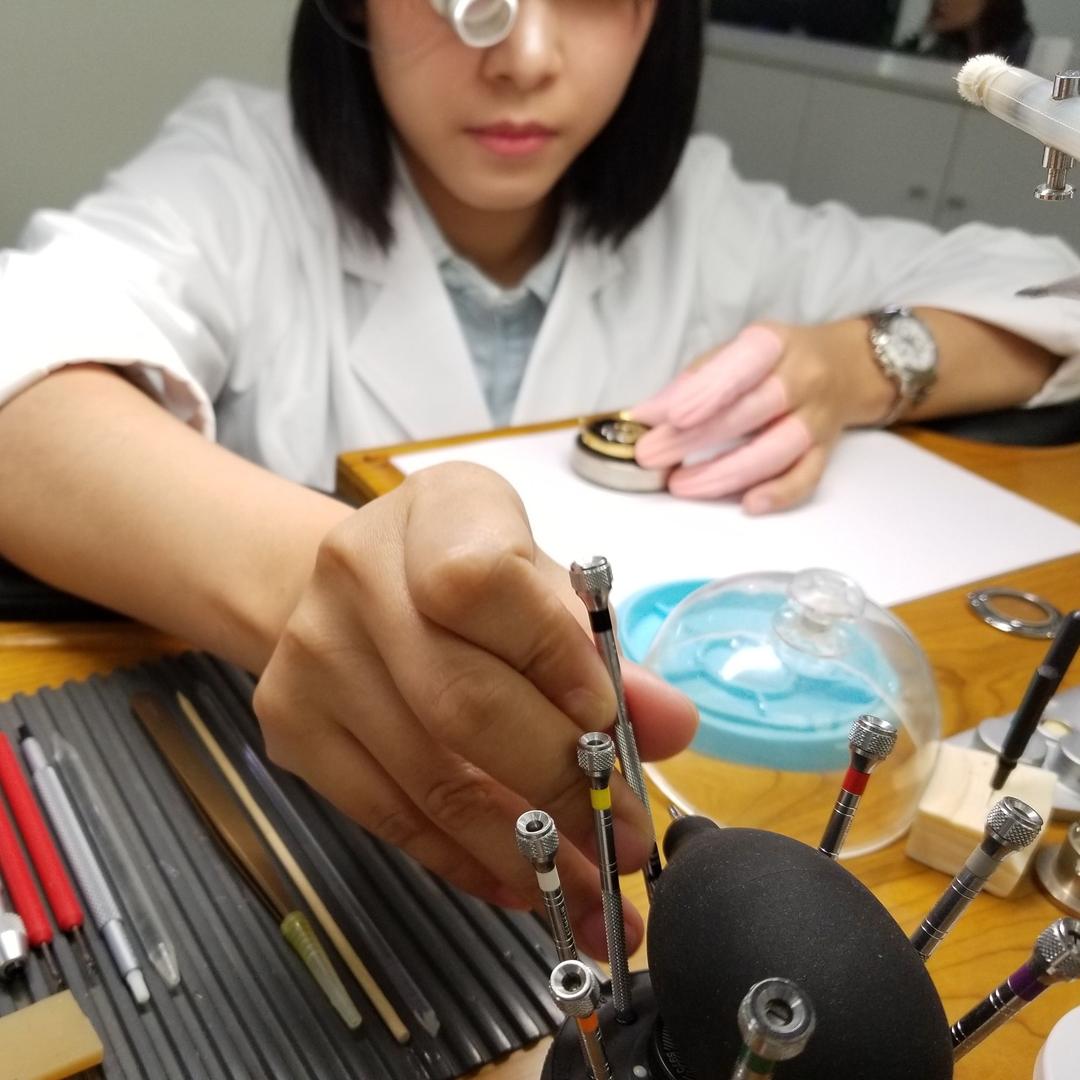 南京龙浩钟表维修中心