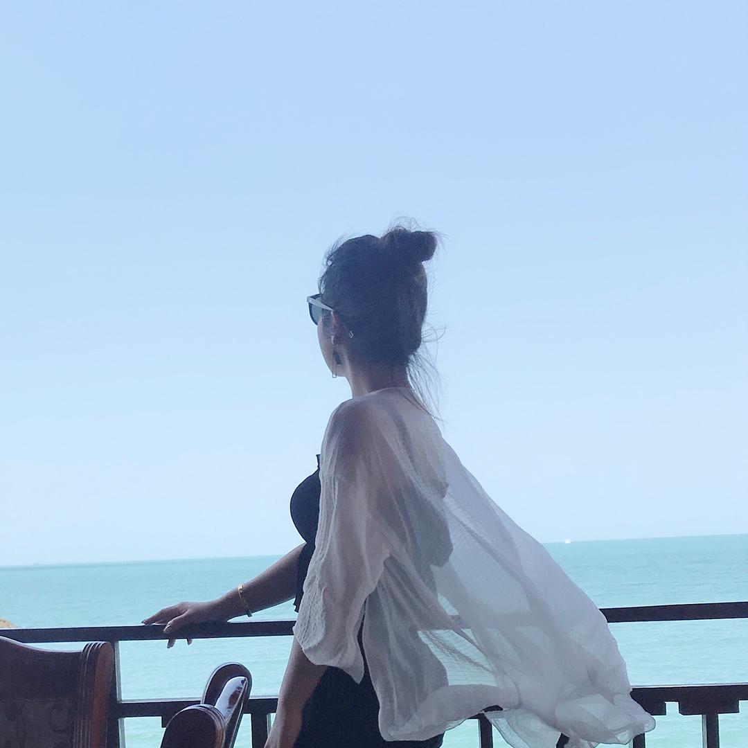 依魅～女装实体批发