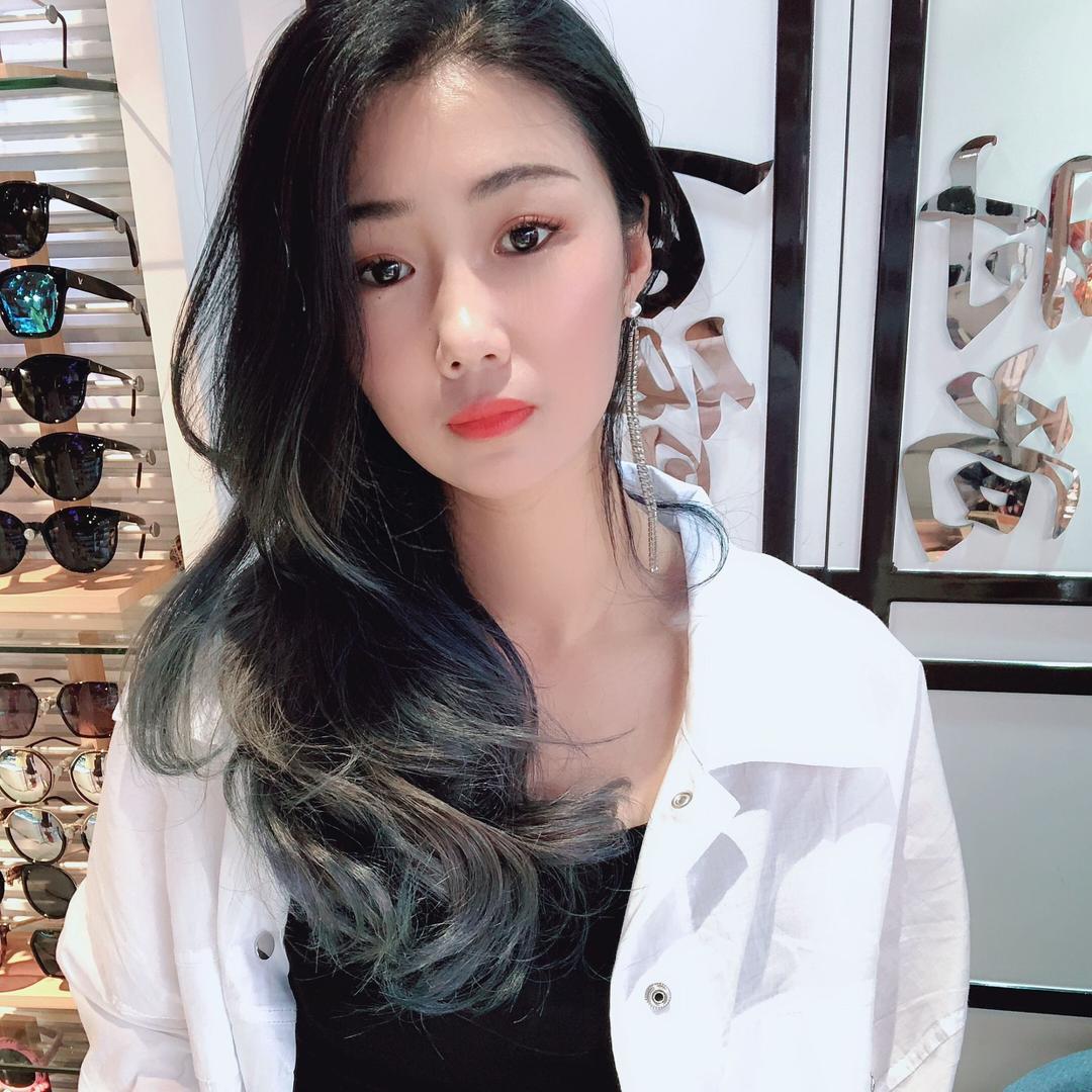 滨湖区亮芳服装店