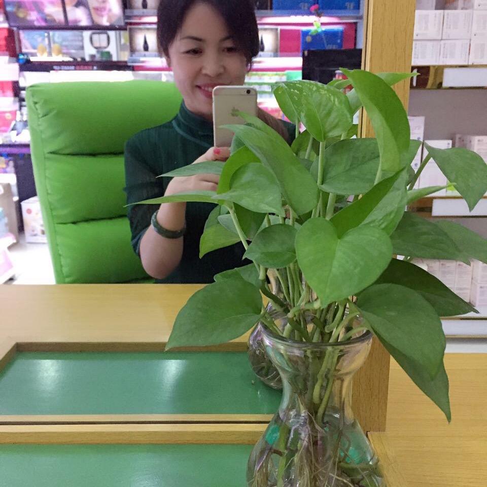 高密市康美时化妆品店