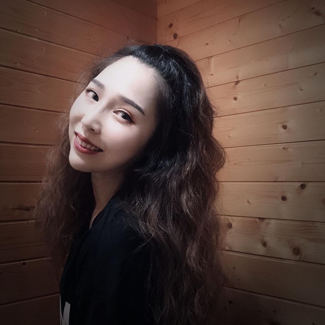 🌹王小翘🌹