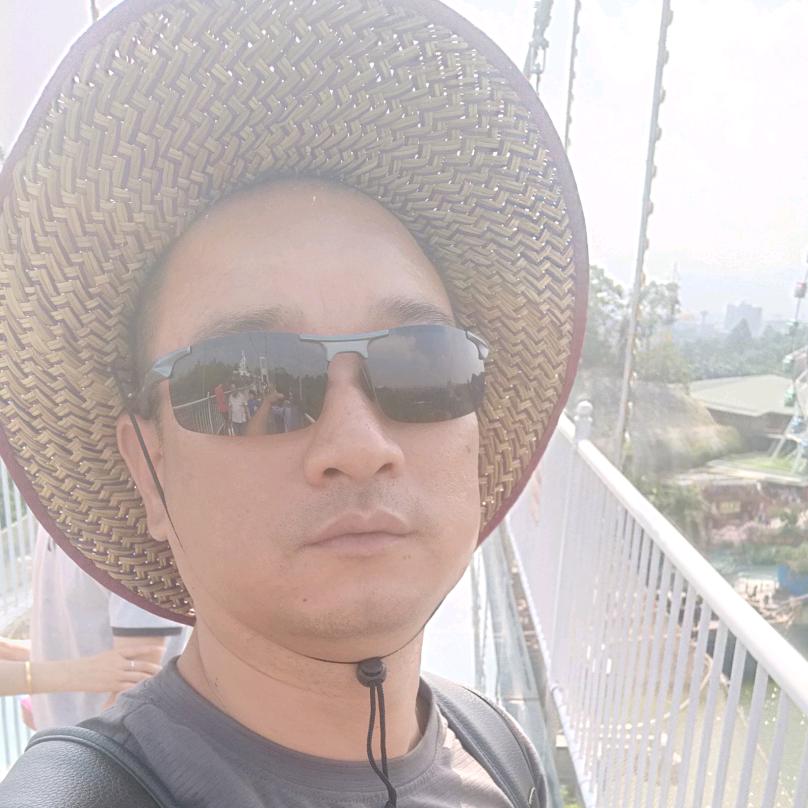 周哥