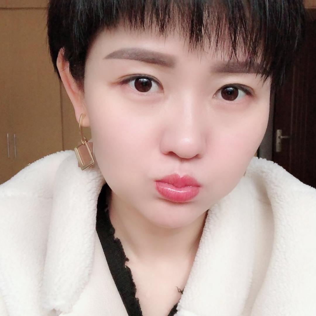 《云上写生》品牌服装