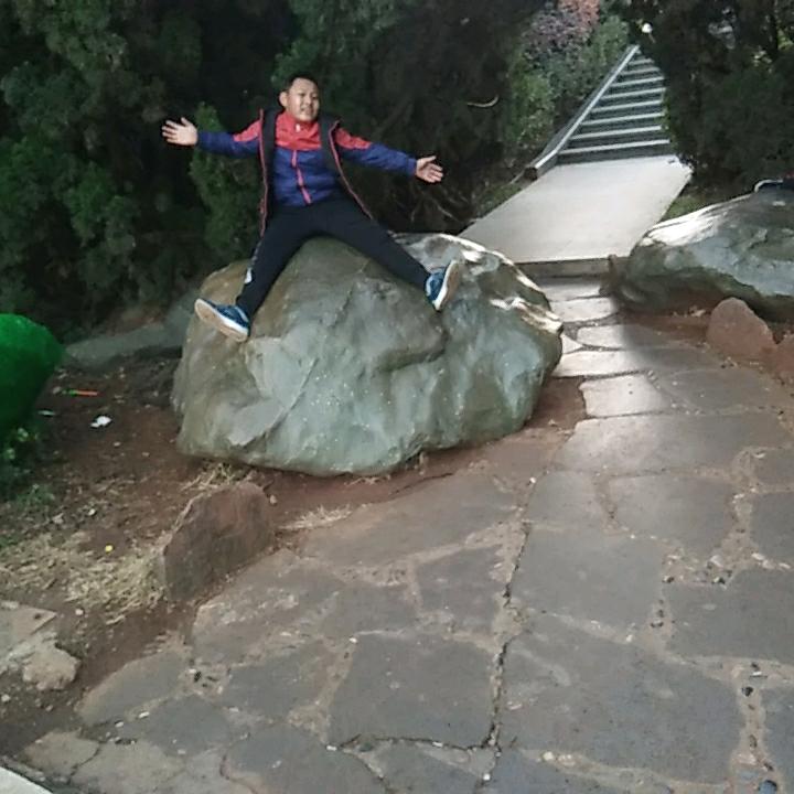 彝家情