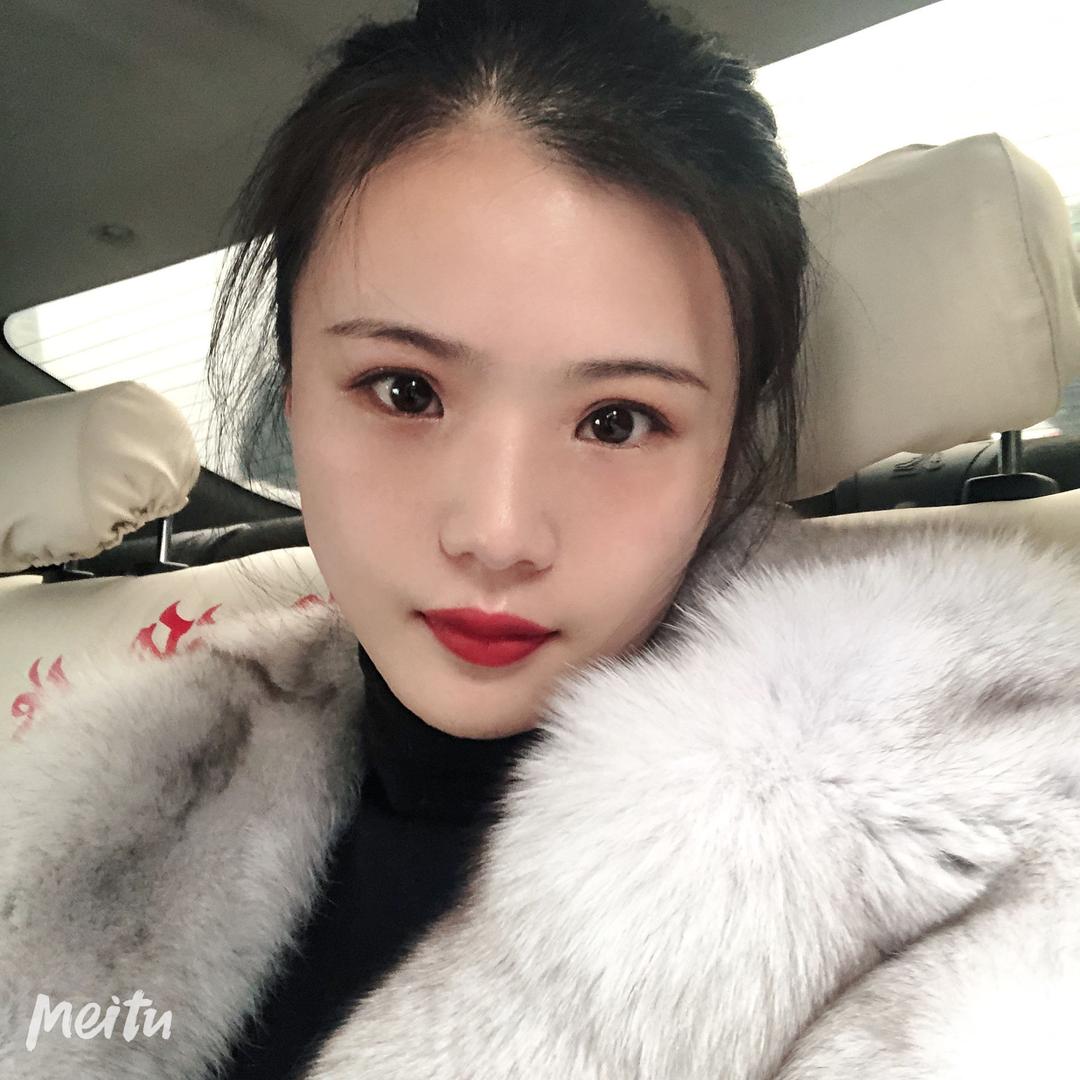 艾晴晴。
