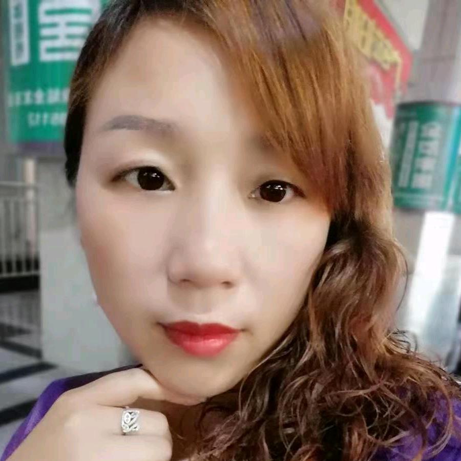 踮起脚尖靠近阳光