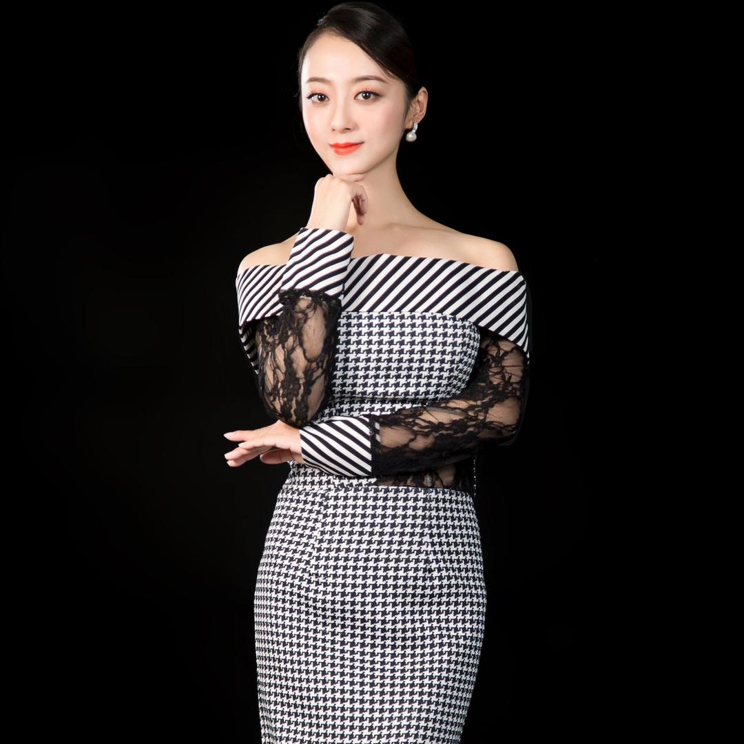 纪婷婷旗袍形体导师