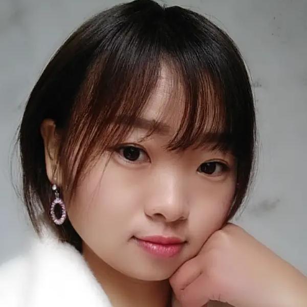 青青青子衿（哈鲜生香蕉）