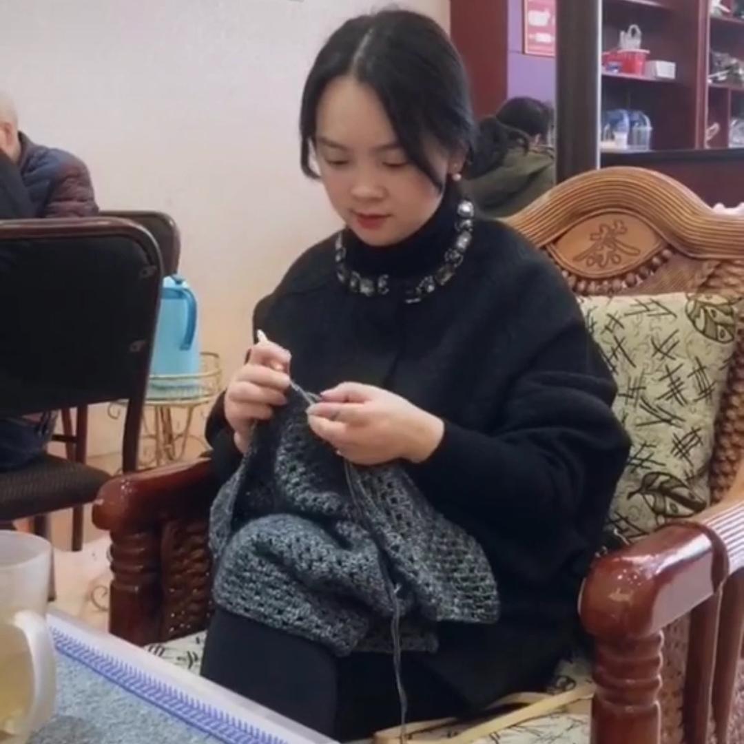 为爱编织-刘露平