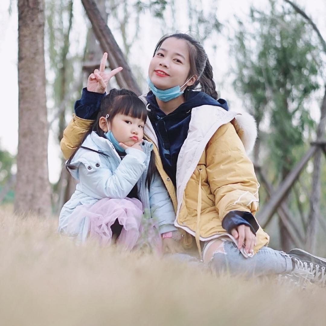 Vicky_小五妹