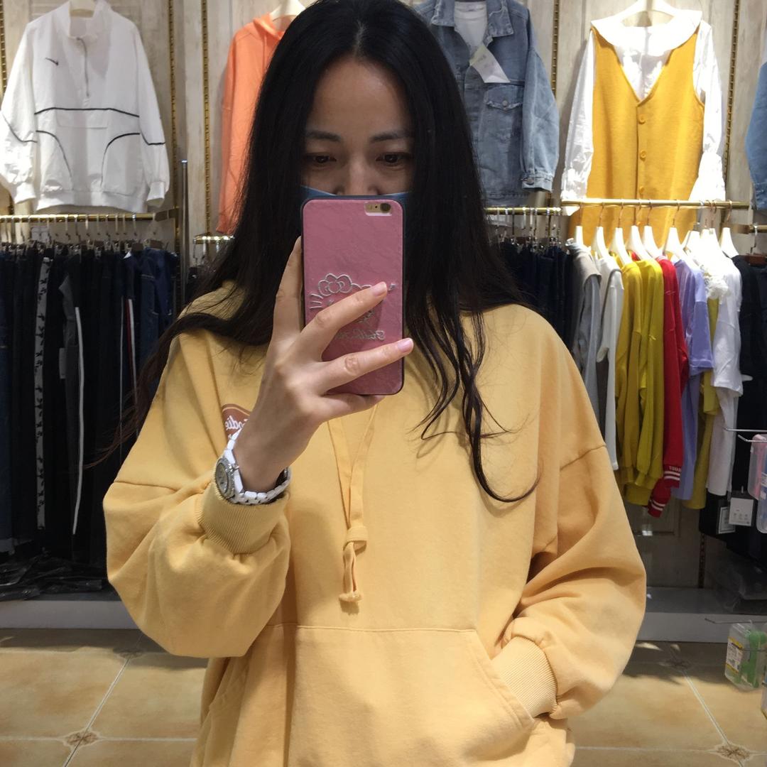 辉县时代广场漂亮妈咪孕装