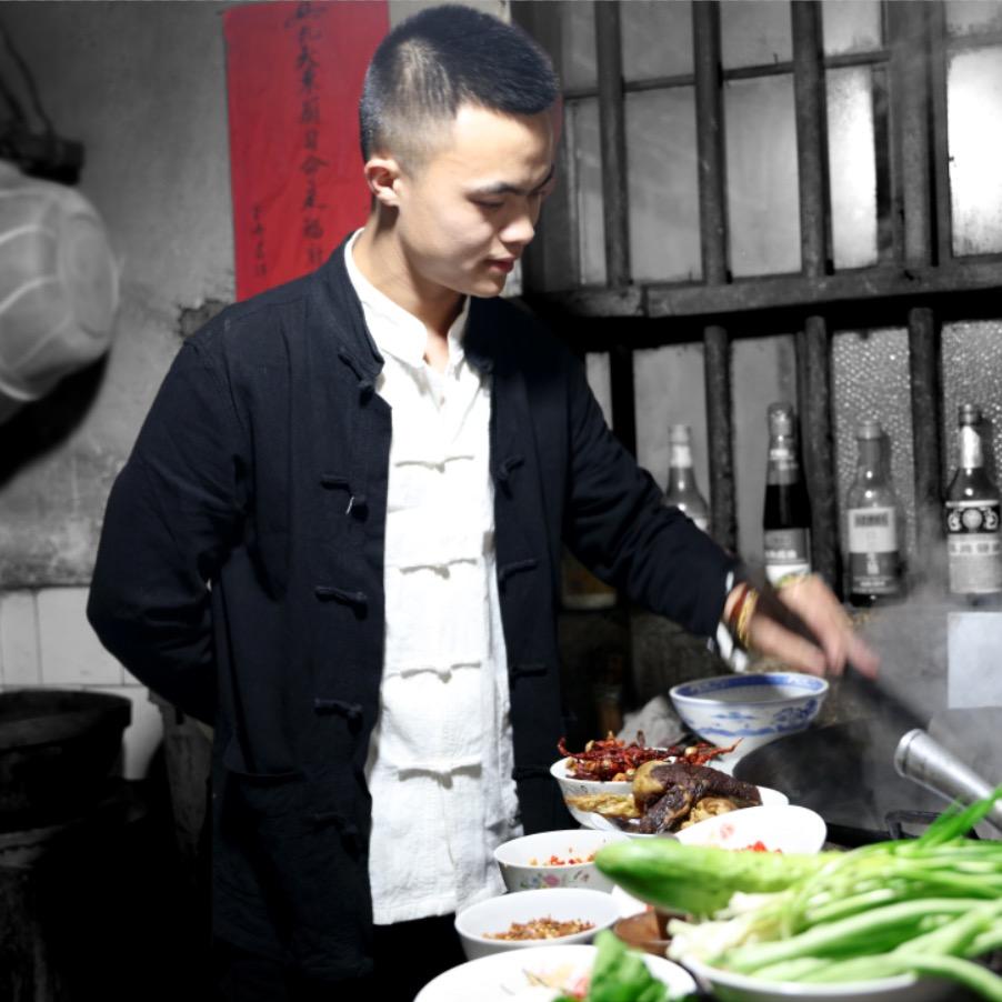 湖南宴湘隆食材  易森