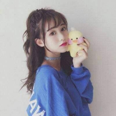 莉莉@