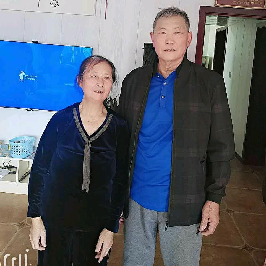 李奶奶和李爷爷
