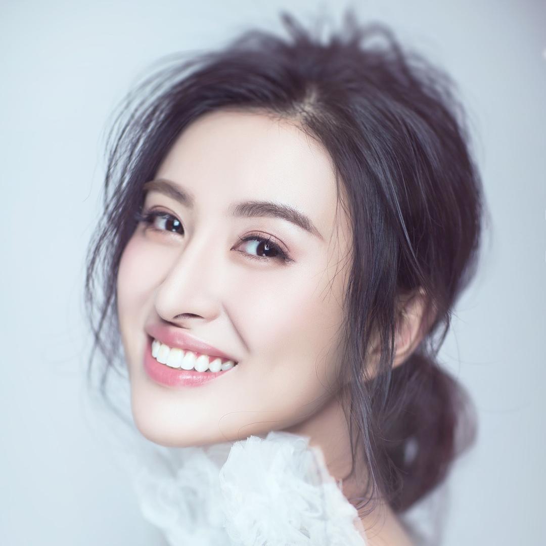 陆莹