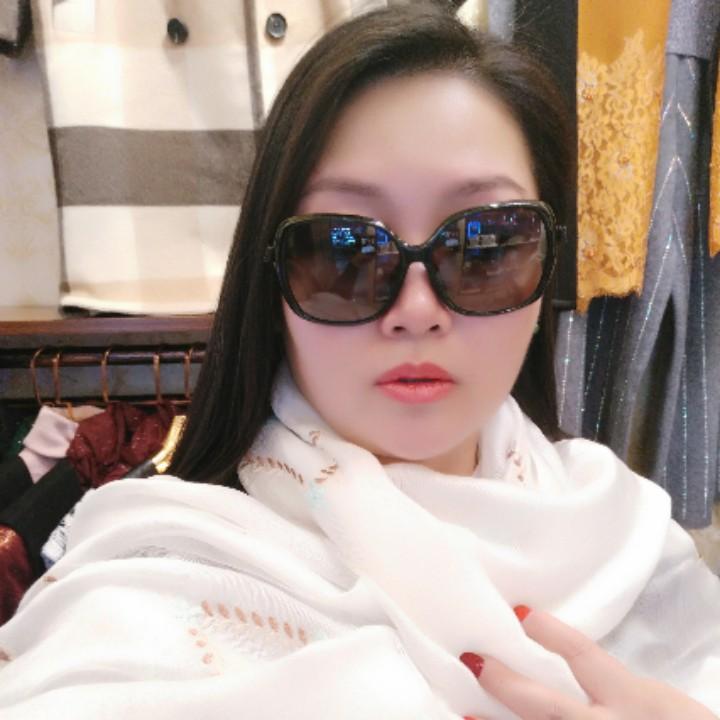 刘玲