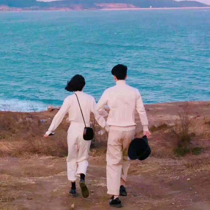 张哈哈吖