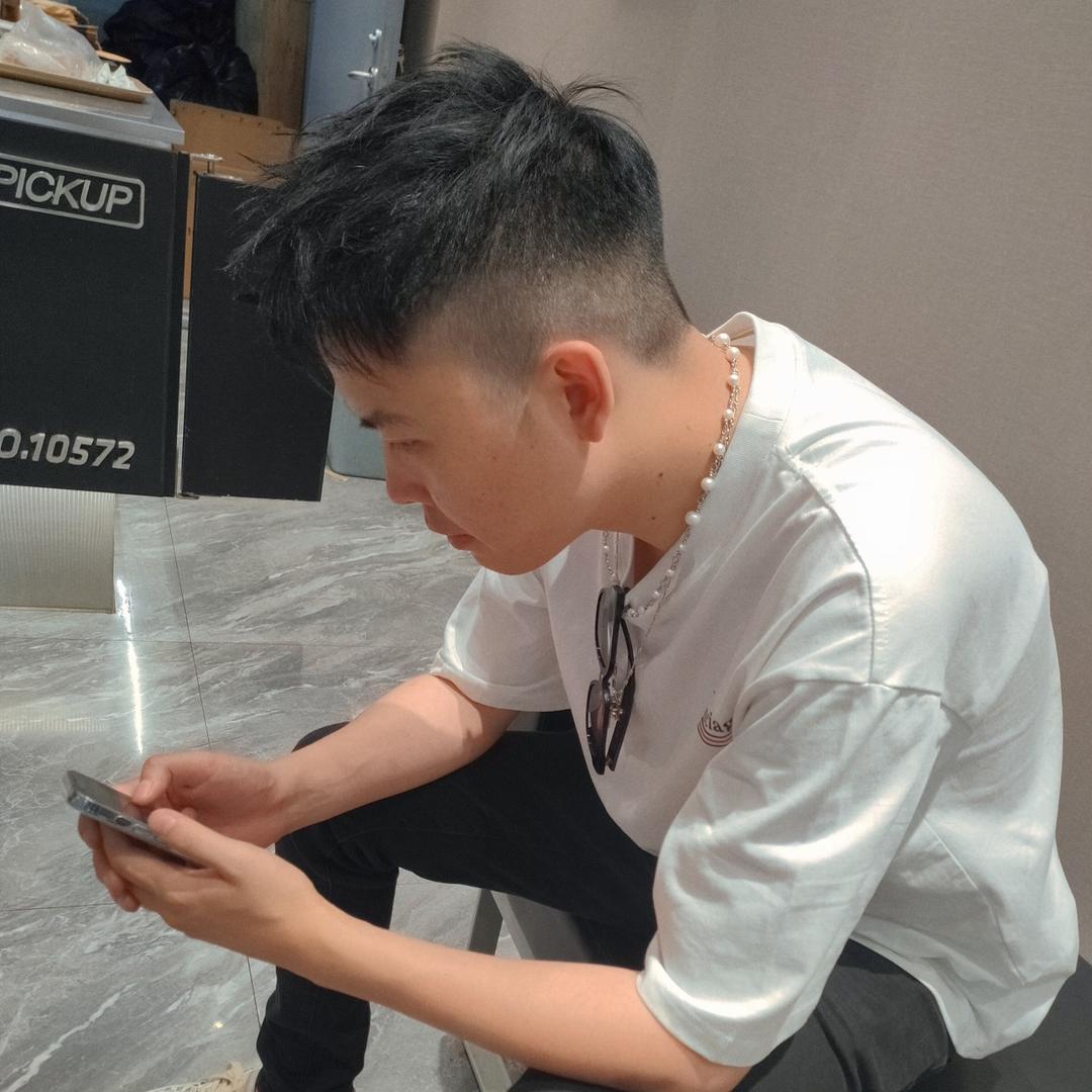 郑伟！