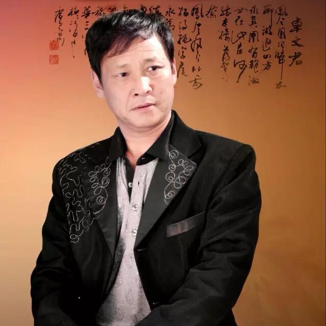鹏飞马戏总团