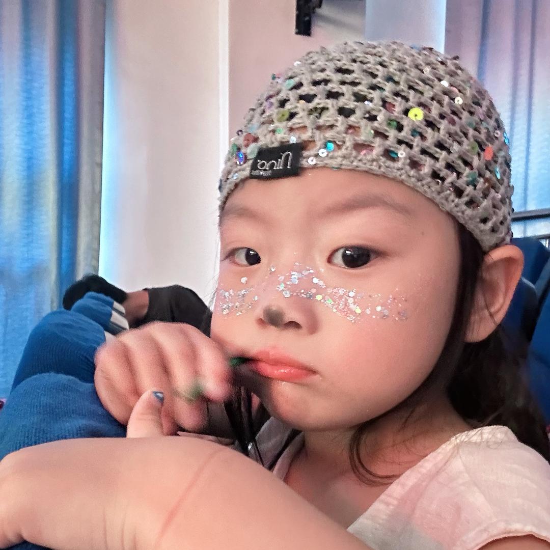 嘻妹的酒窝