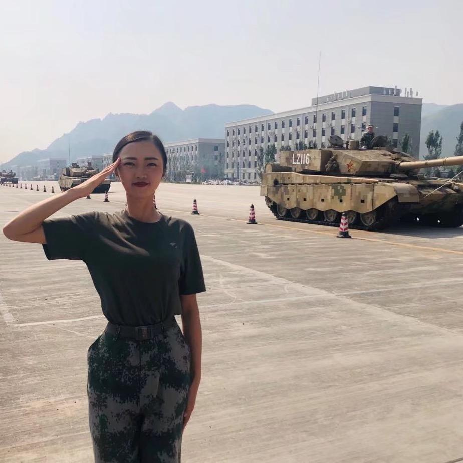 🇨🇳吕吕(两次国庆受阅)
