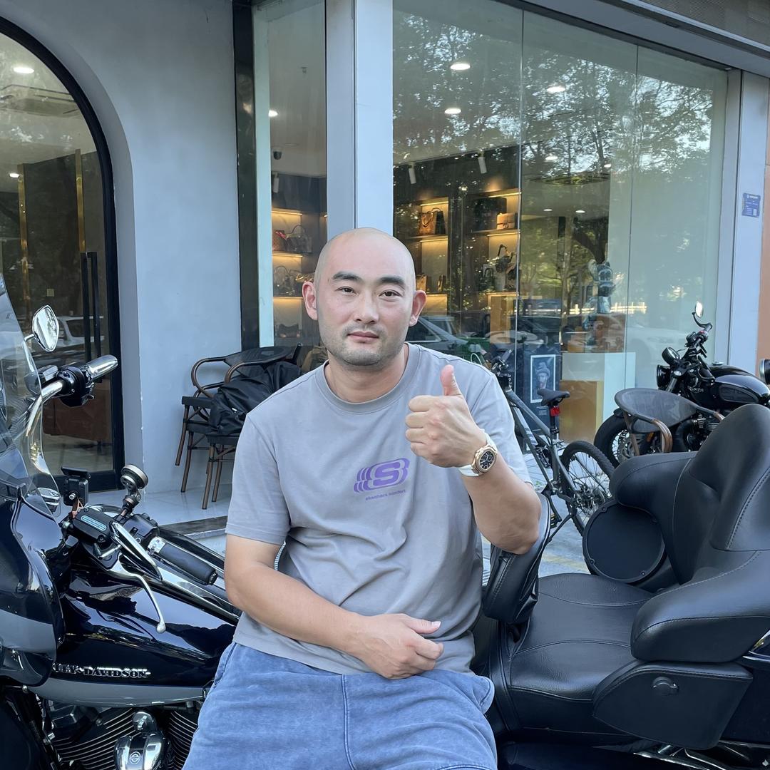 泰州爱奢虎哥和表