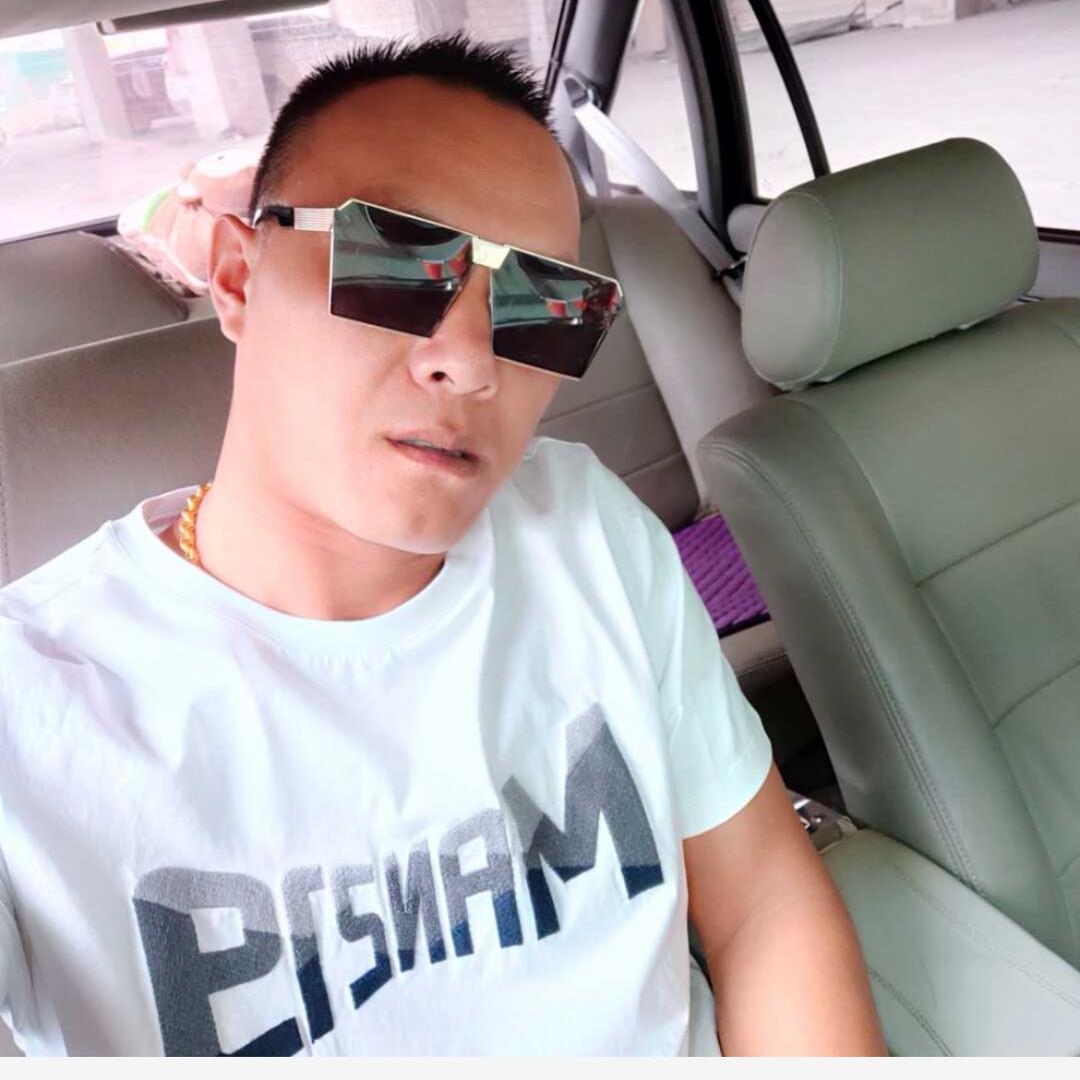 赵玉明