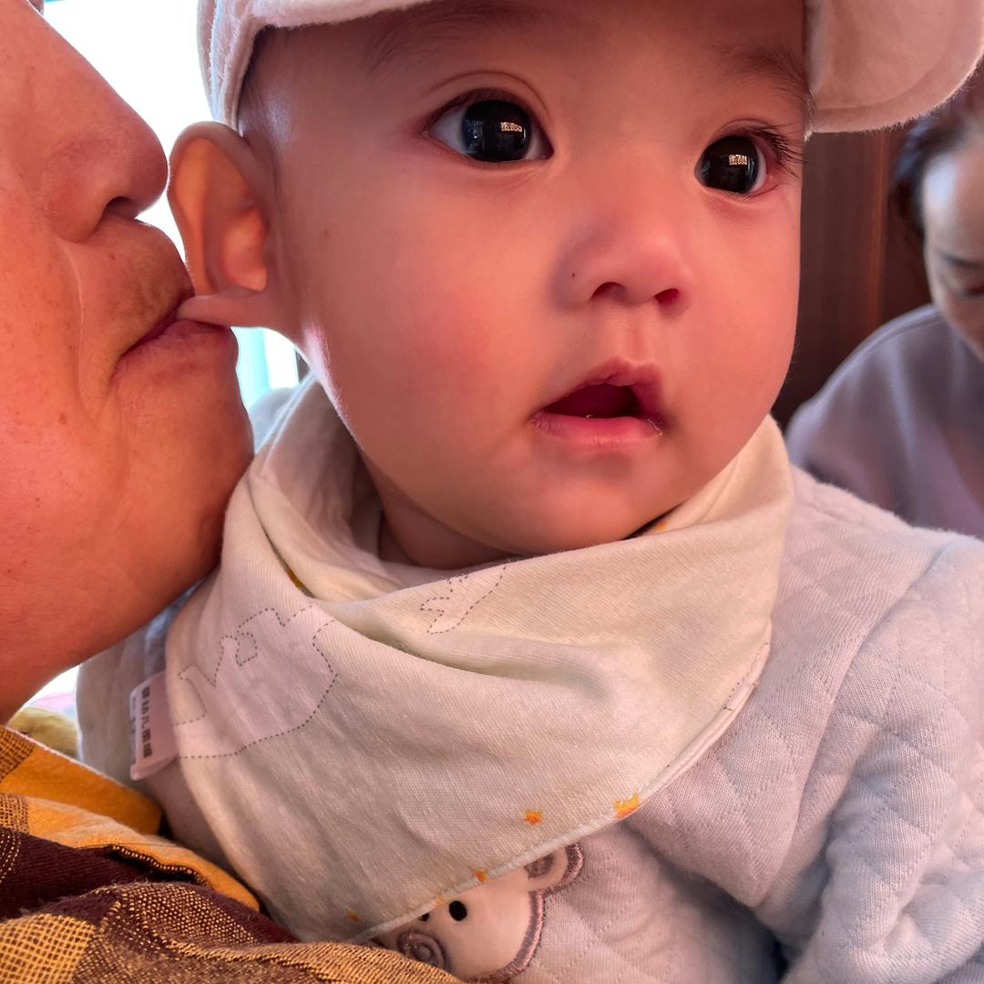 钮钴禄小糖果