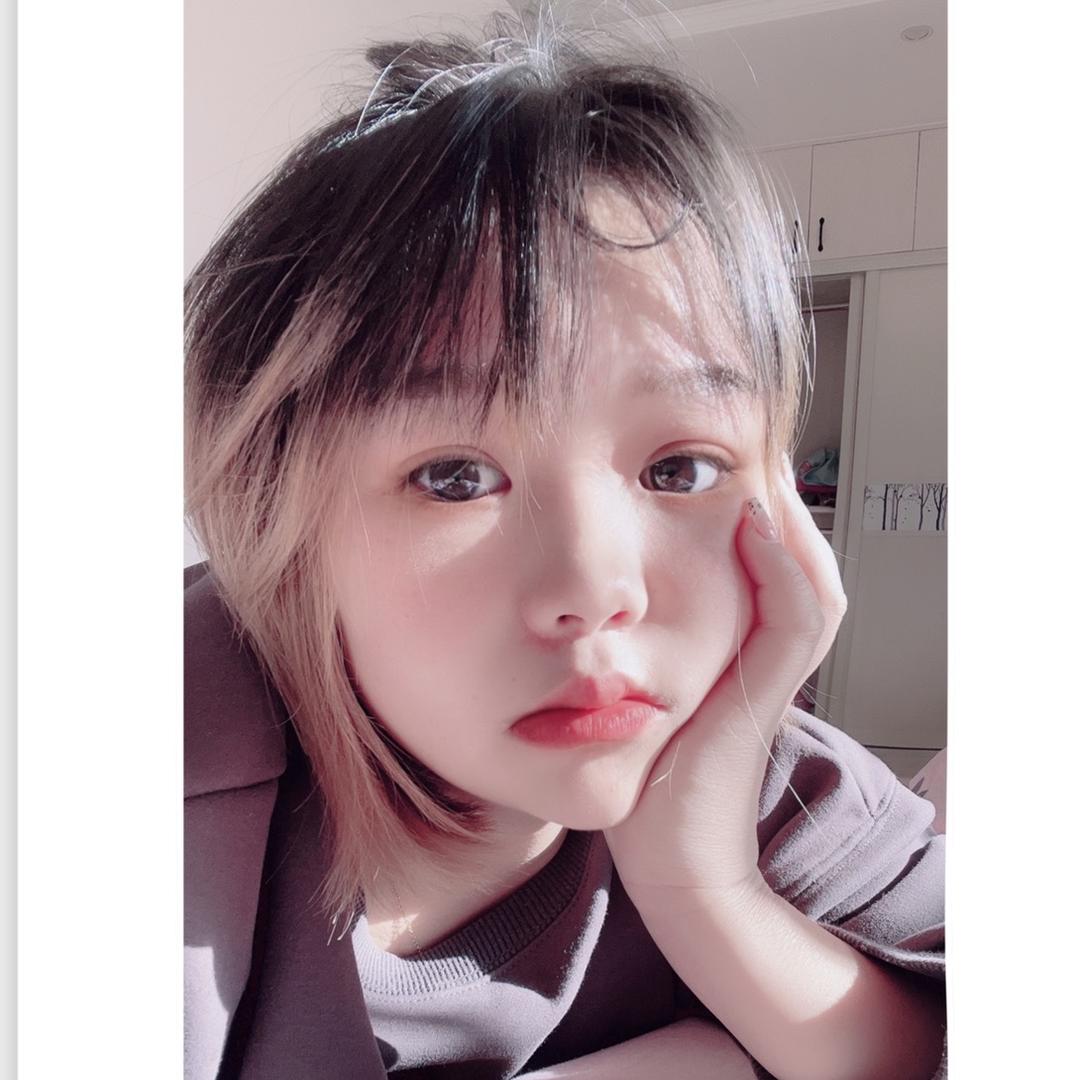 小小七 🌙
