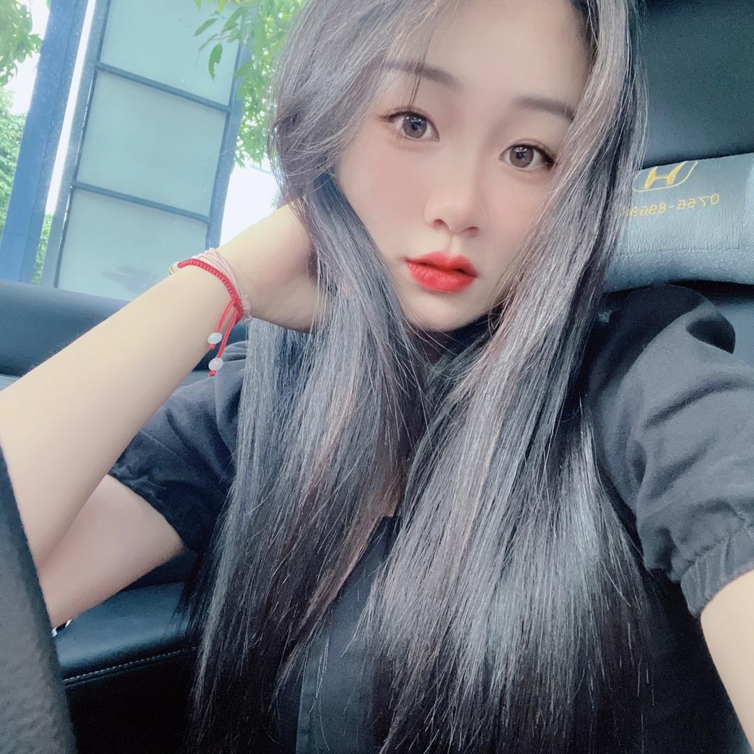 梁小姐🌟（河唇铭记冰糖葫芦）
