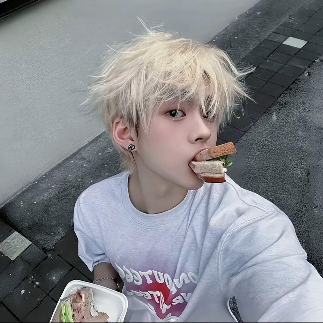 不吃面包🍞