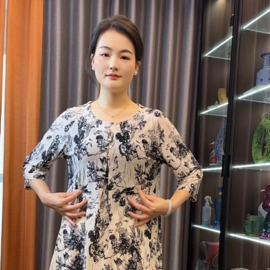 南宇瀚妈妈装
