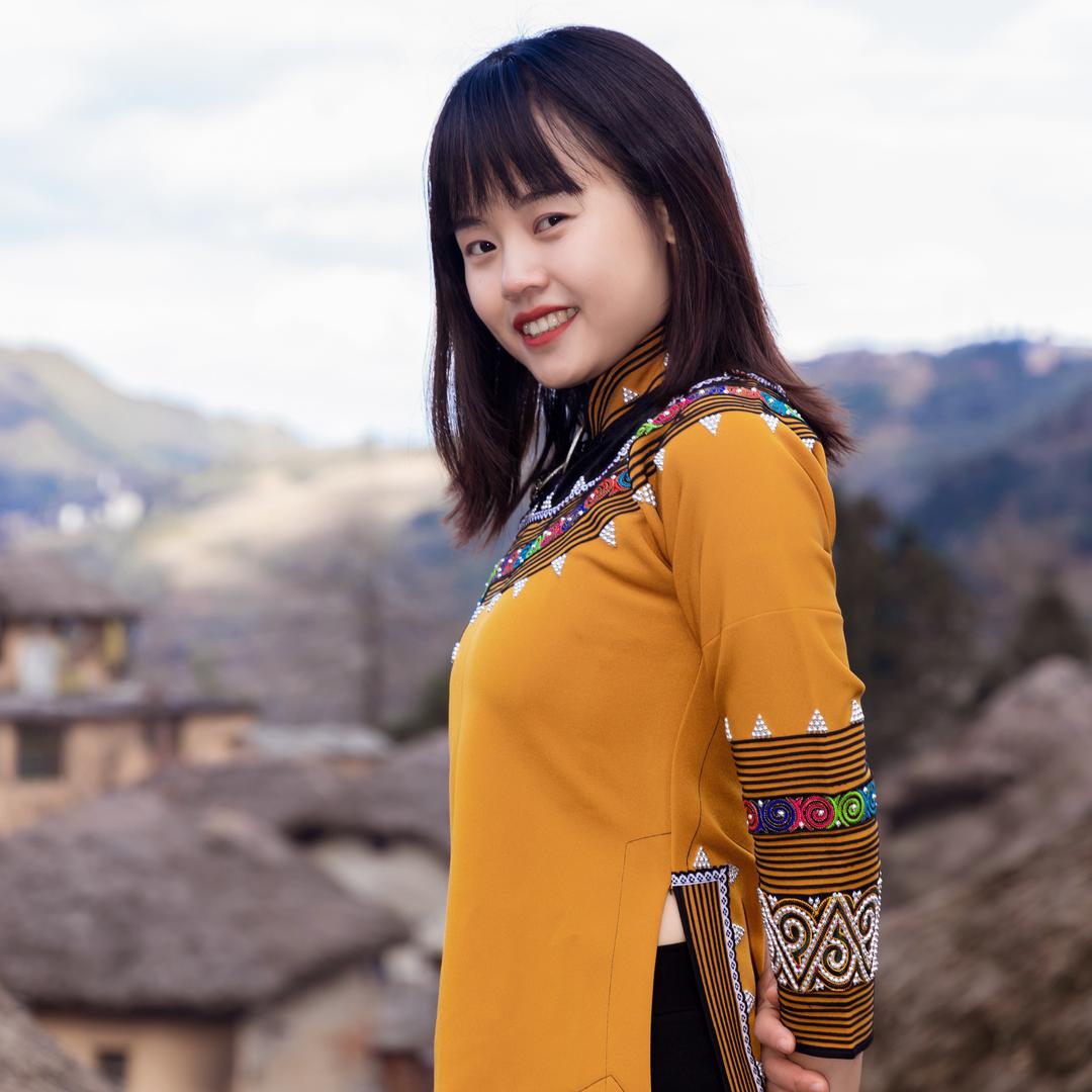 哈尼彩霖