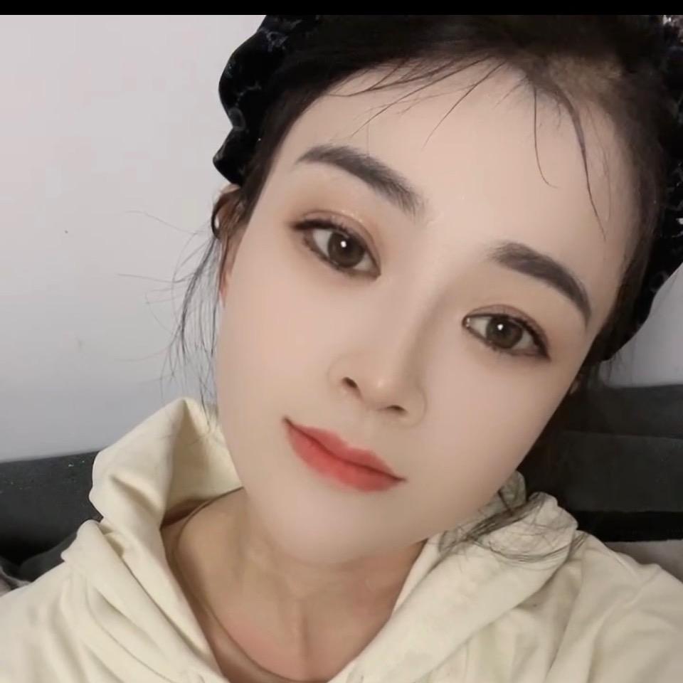 容容.
