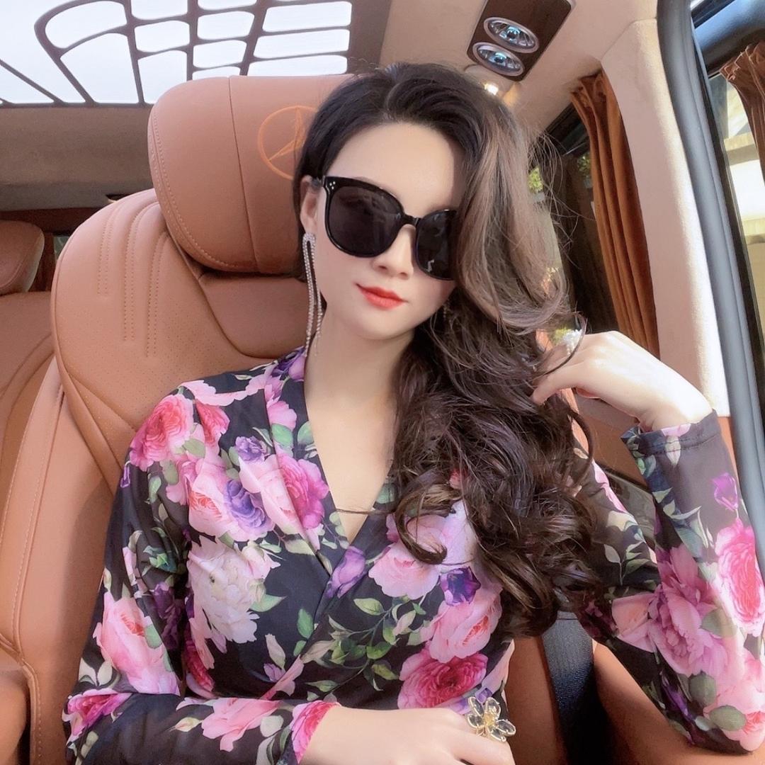 爱臭美的夏天