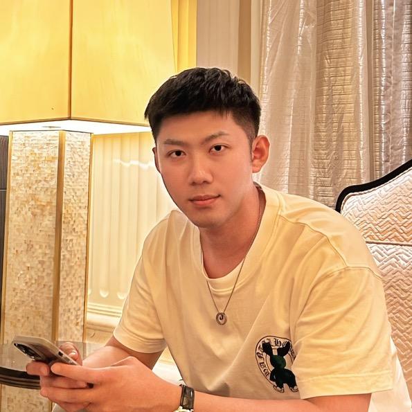 阿坤真的很正常