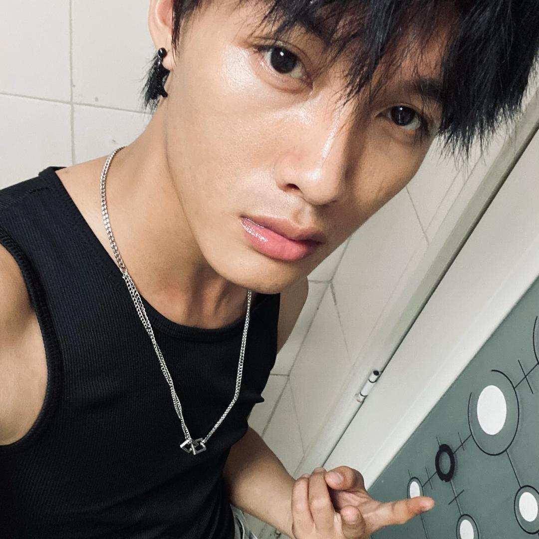 龙胤宏