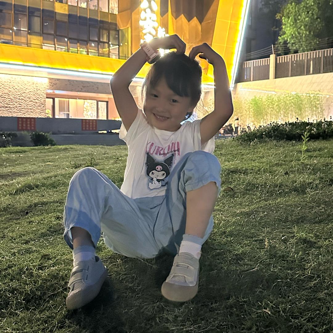 小刘来了。