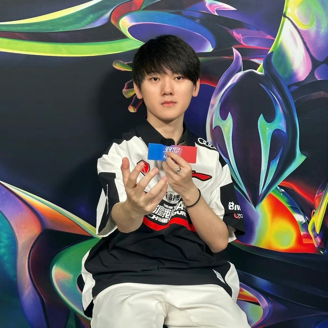 阿星.