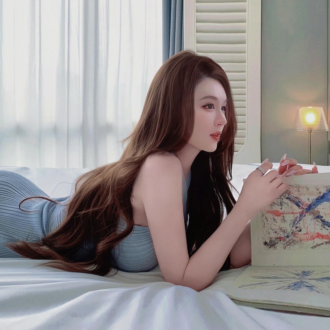 VV爱吃鱼